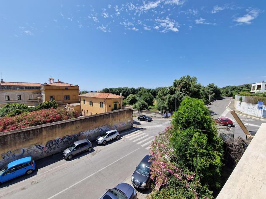 Terrazza A Nettuno E Chiesa Giubilare Santa Maria Goretti Екстер'єр фото