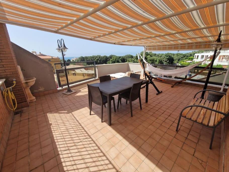 Terrazza A Nettuno E Chiesa Giubilare Santa Maria Goretti Екстер'єр фото