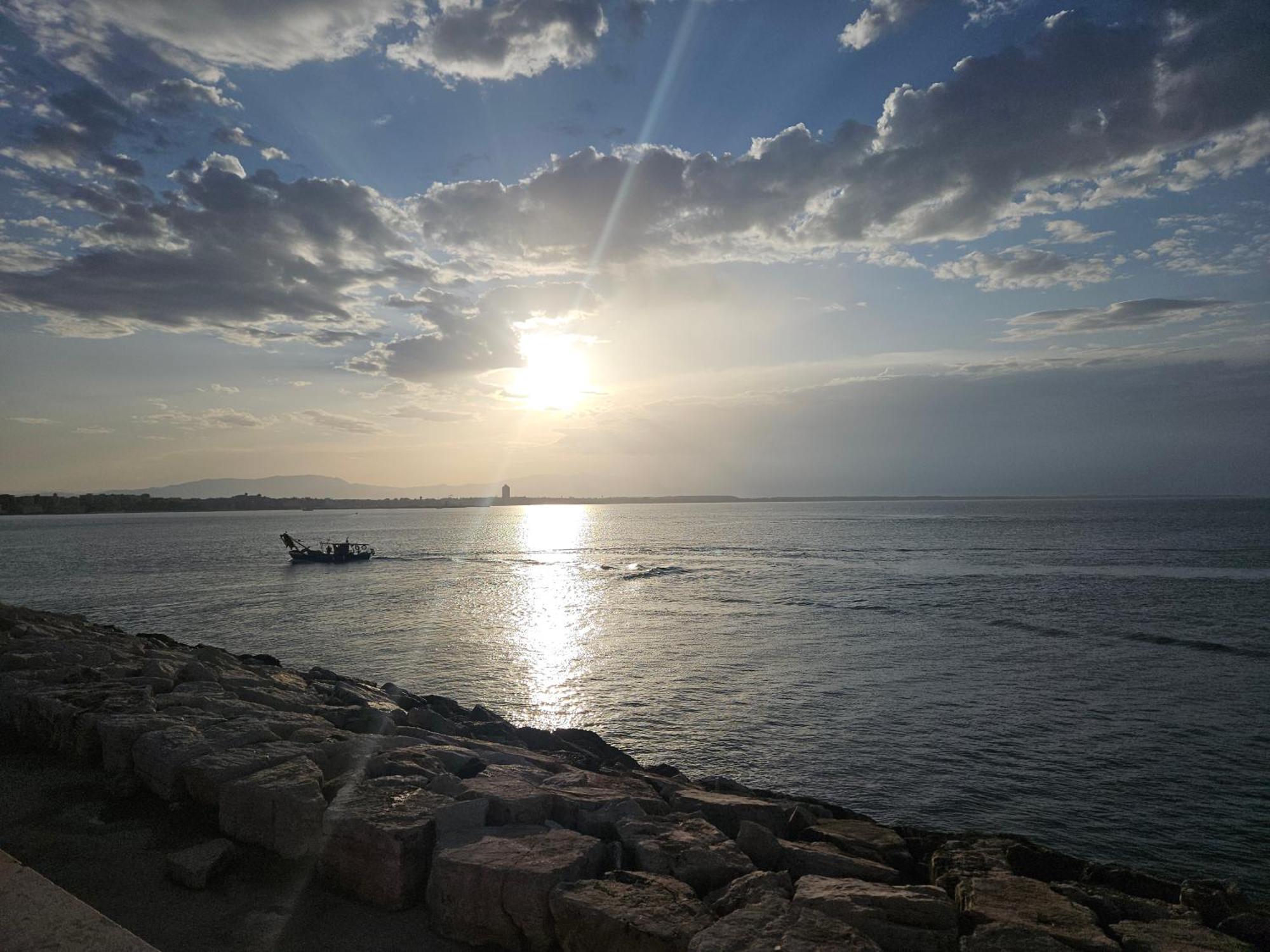 Terrazza A Nettuno E Chiesa Giubilare Santa Maria Goretti Екстер'єр фото